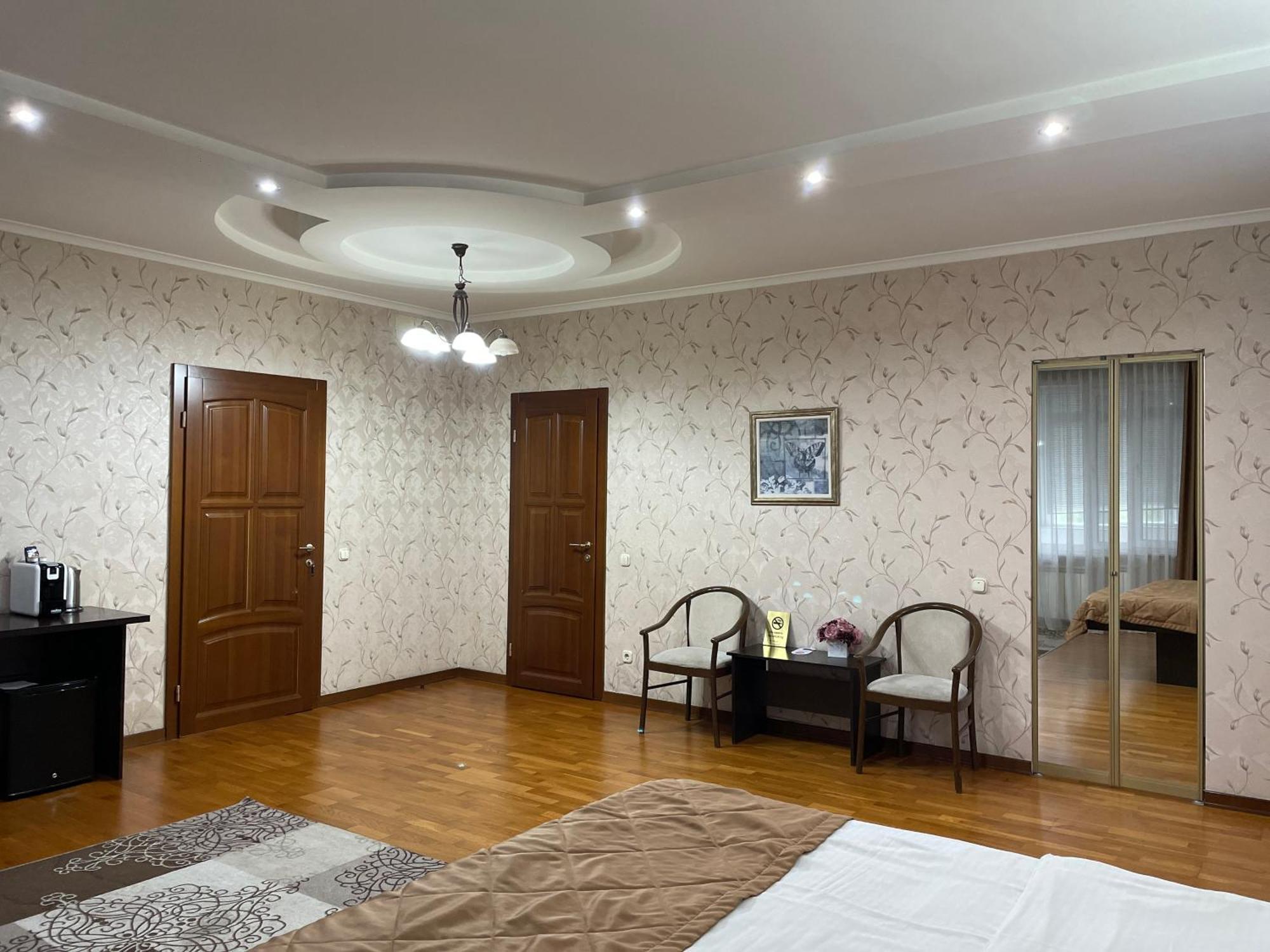Apartment 5 Almaty Eksteriør billede